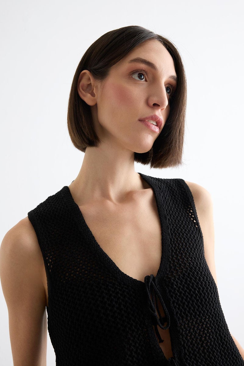 DeFacto Black Woman Regular Fit V Neck Front Tie Blouse Casual - Image 5